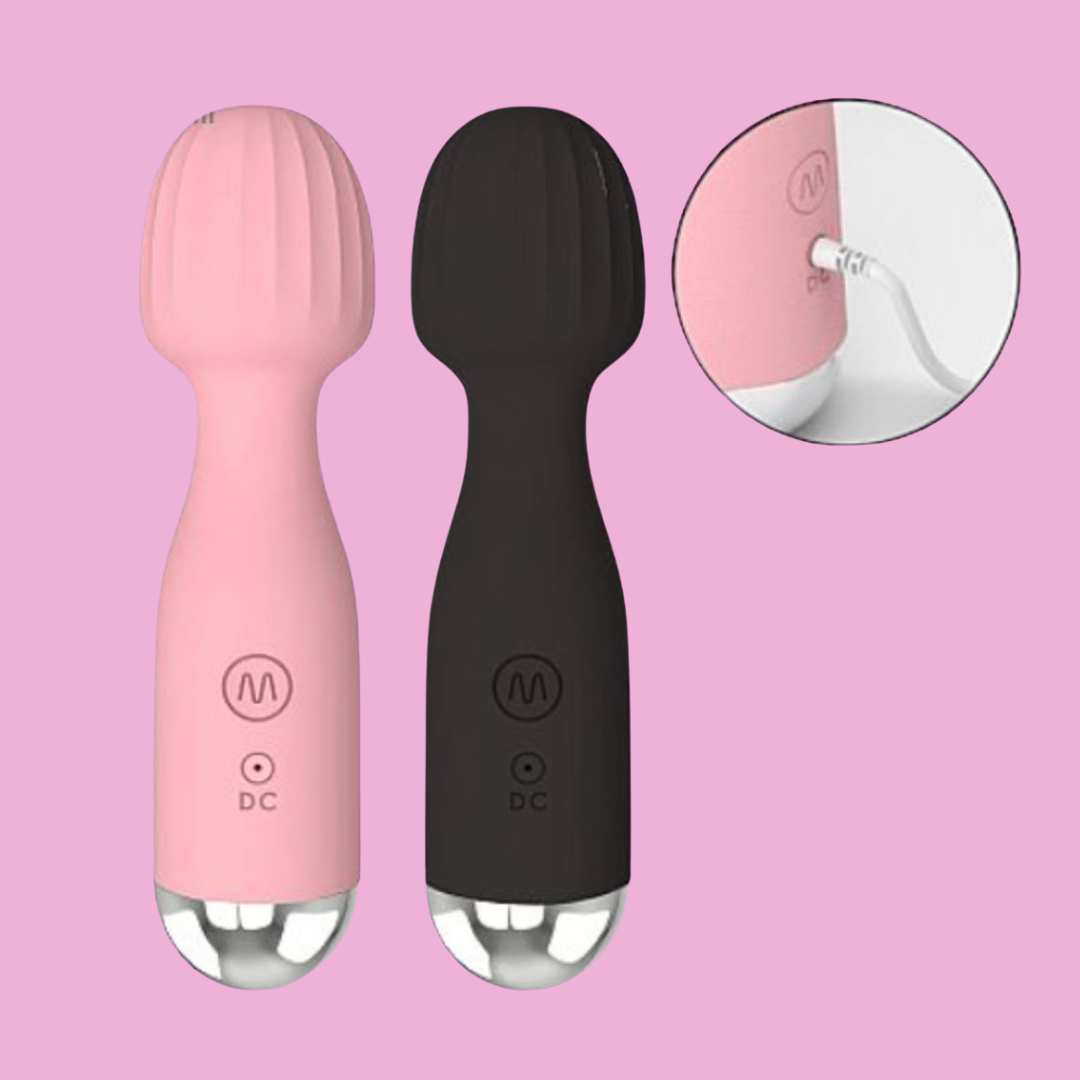 Já cantou hoje? Prepare o microfone, porque esse show promete novas sensações!

Potência, vibração, aquecimento e um toque surpreendente de tecnologia sensorial.

O Kit Aura Bubble Experience foi criado para quem deseja transformar momentos de autocuidado em experiências ainda mais envolventes.

De um lado, a Varinha Mágica Aura, exclusiva da marca própria Libertàre, com motor potente, cabeça flexível e vibrações intensas.

Do outro, o Bubble Vibes 3 em 1, um gel sensorial com esferas híbridas.
