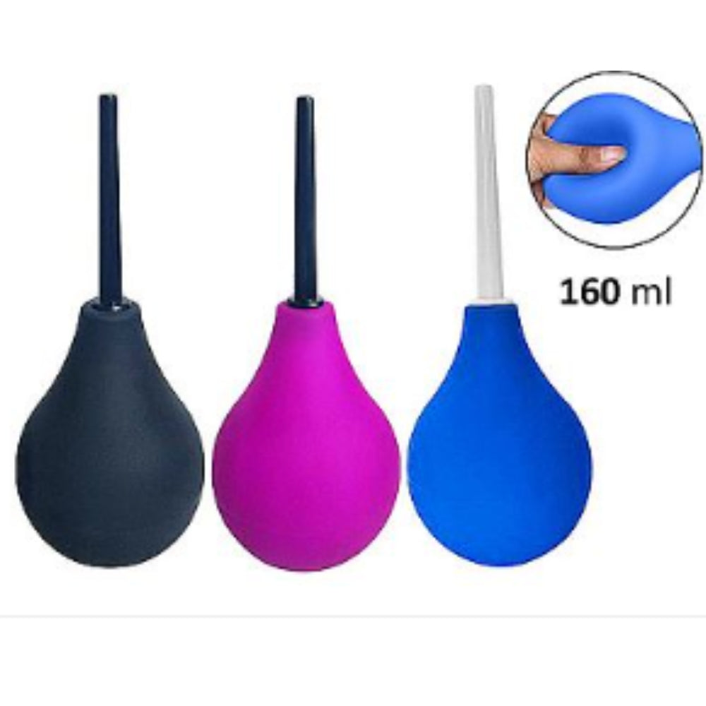 A Ducha Higiênica Unissex 160ml M2 foi desenvolvida para proporcionar uma limpeza íntima eficiente, confortável e prática, contribuindo para uma sensação de frescor, bem-estar e cuidado pessoal.

Seu sistema combina um aplicador anatômico em plástico rígido com uma bomba de sucção em borracha macia, permitindo o controle da pressão de forma simples e confortável durante o uso. Compacta e fácil de utilizar, é uma excelente opção para quem busca uma rotina de higiene íntima mais completa.

Além da utilização 