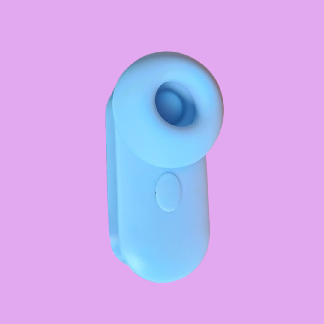 Mais conexão, mais descobertas e uma combinação para transformar o momento a dois.

Que tal sair da rotina e criar uma experiência que envolva todos os sentidos? O Kit Kamasutra combina o Pulse com o Óleo Corporal Aromático para Massagem Sensual Love 120ml, unindo estímulos íntimos, toque suave e uma fragrância envolvente para tornar os momentos a dois ainda mais especiais.

O Pulse é o protagonista do kit, ideal para quem deseja explorar novas sensações. Para completar a experiência.