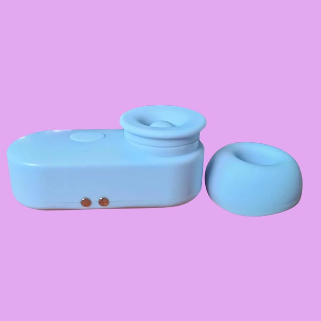 Mais conexão, mais descobertas e uma combinação para transformar o momento a dois.

Que tal sair da rotina e criar uma experiência que envolva todos os sentidos? O Kit Kamasutra combina o Pulse com o Óleo Corporal Aromático para Massagem Sensual Love 120ml, unindo estímulos íntimos, toque suave e uma fragrância envolvente para tornar os momentos a dois ainda mais especiais.

O Pulse é o protagonista do kit, ideal para quem deseja explorar novas sensações. Para completar a experiência.