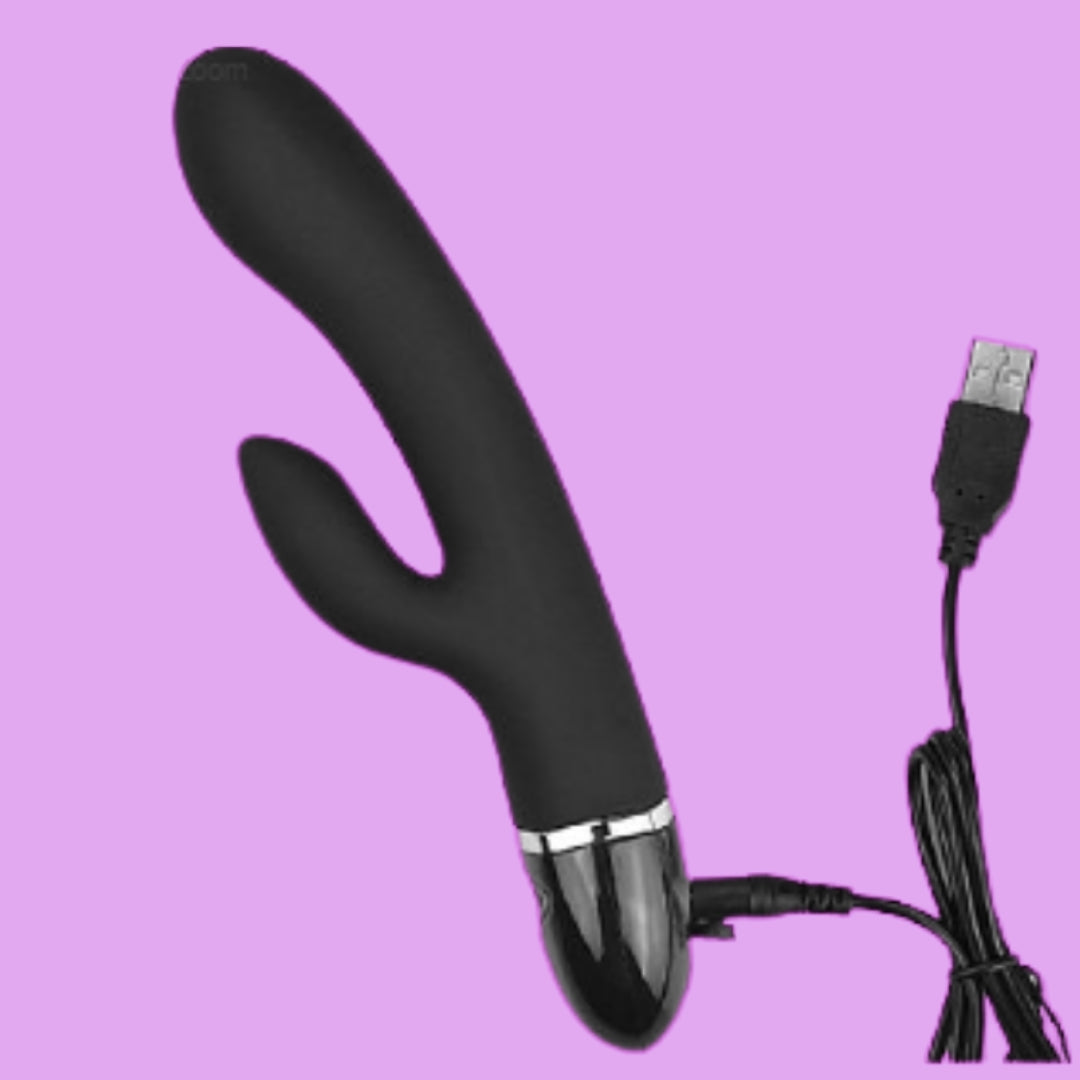 Quando dois se encontram, o resto desaparece.

O LOVEDUO é um produto de&nbsp;marca própria Libertàre, desenvolvido para transformar momentos a dois em experiências mais intensas, conectadas e inesquecíveis.

Com design elegante — nada básico — ele se adapta ao corpo com conforto, proporcionando uma estimulação envolvente que acompanha o ritmo de cada conexão.

Pensado para casais que desejam explorar novas sensações com mais presença e liberdade, o LOVEDUO une tecnologia, ergonomia e sofisticação.