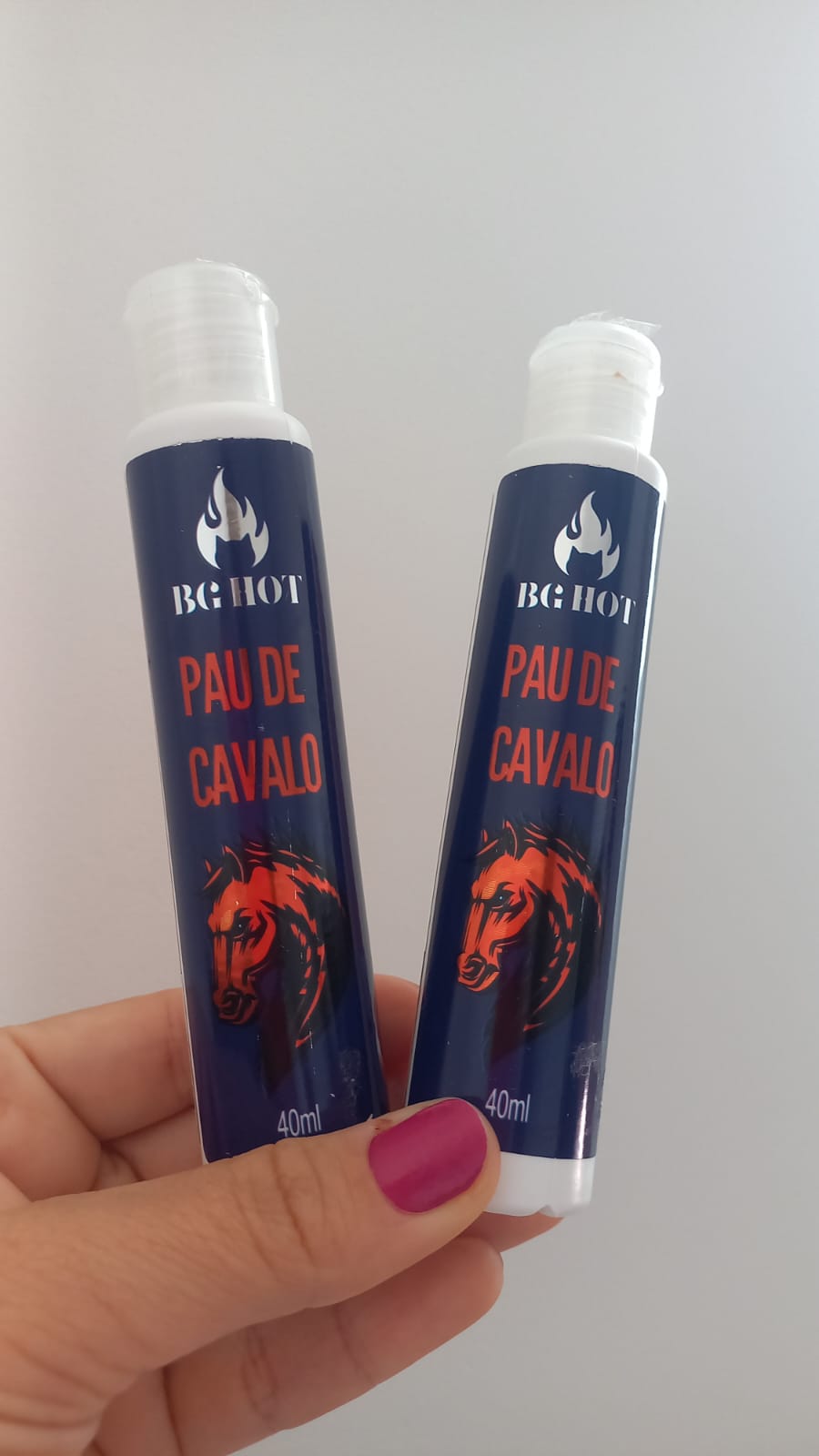 Pau de Cavalo Gel Excitante Masculino 40ml – Banho de Gata
Eleve sua performance íntima&nbsp;com o&nbsp;Pau de Cavalo Gel Excitante Masculino&nbsp;da Banho de Gata. Desenvolvido para intensificar o prazer masculino, esse gel combina&nbsp;efeitos térmicos de aquecimento e resfriamento&nbsp;com uma fórmula estimulante que promove a dilatação local, aumentando a excitação e tornando os momentos íntimos mais longos, intensos e inesquecíveis.




