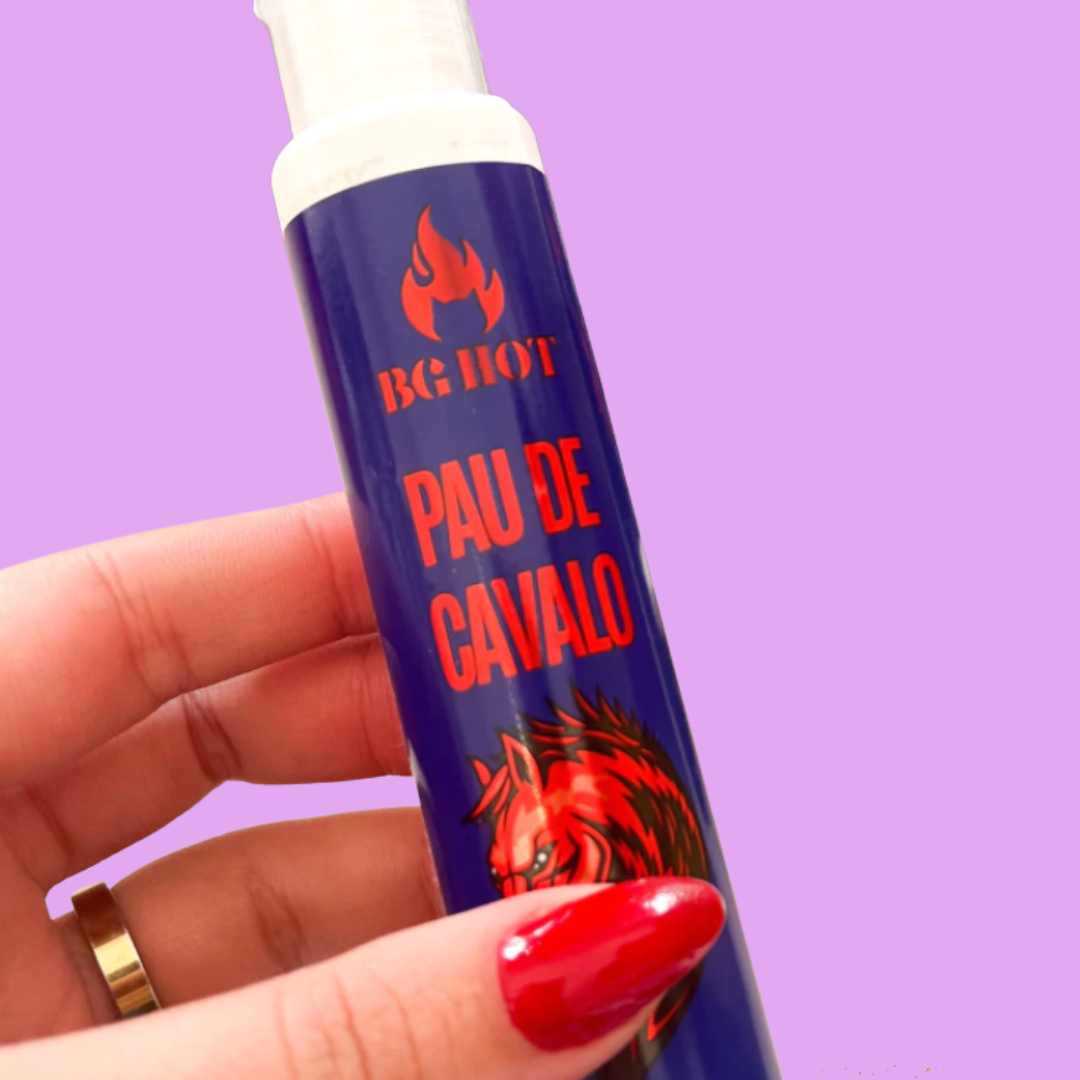 Mais intensidade, mais sensações, mais confiança.

O Pau de Cavalo Gel Excitante Masculino 40ml, da Banho de Gata, foi desenvolvido para transformar a experiência de autocuidado íntimo masculino em um momento ainda mais envolvente.

Sua fórmula proporciona uma experiência térmica de calor e frescor, criando uma combinação de sensações que contribui para intensificar o estímulo e deixar cada momento mais marcante.

Com textura agradável e aplicação prática, é uma opção para quem busca incorporar novos estímu