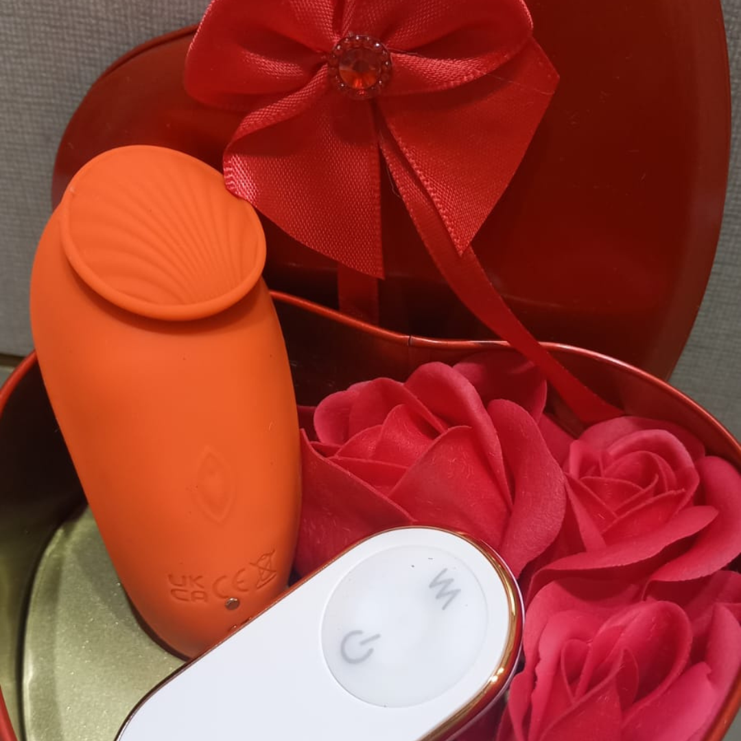 Secret Scarlet™ - Calcinha Vibratória com Controle - Leaf -RCT Laranja
