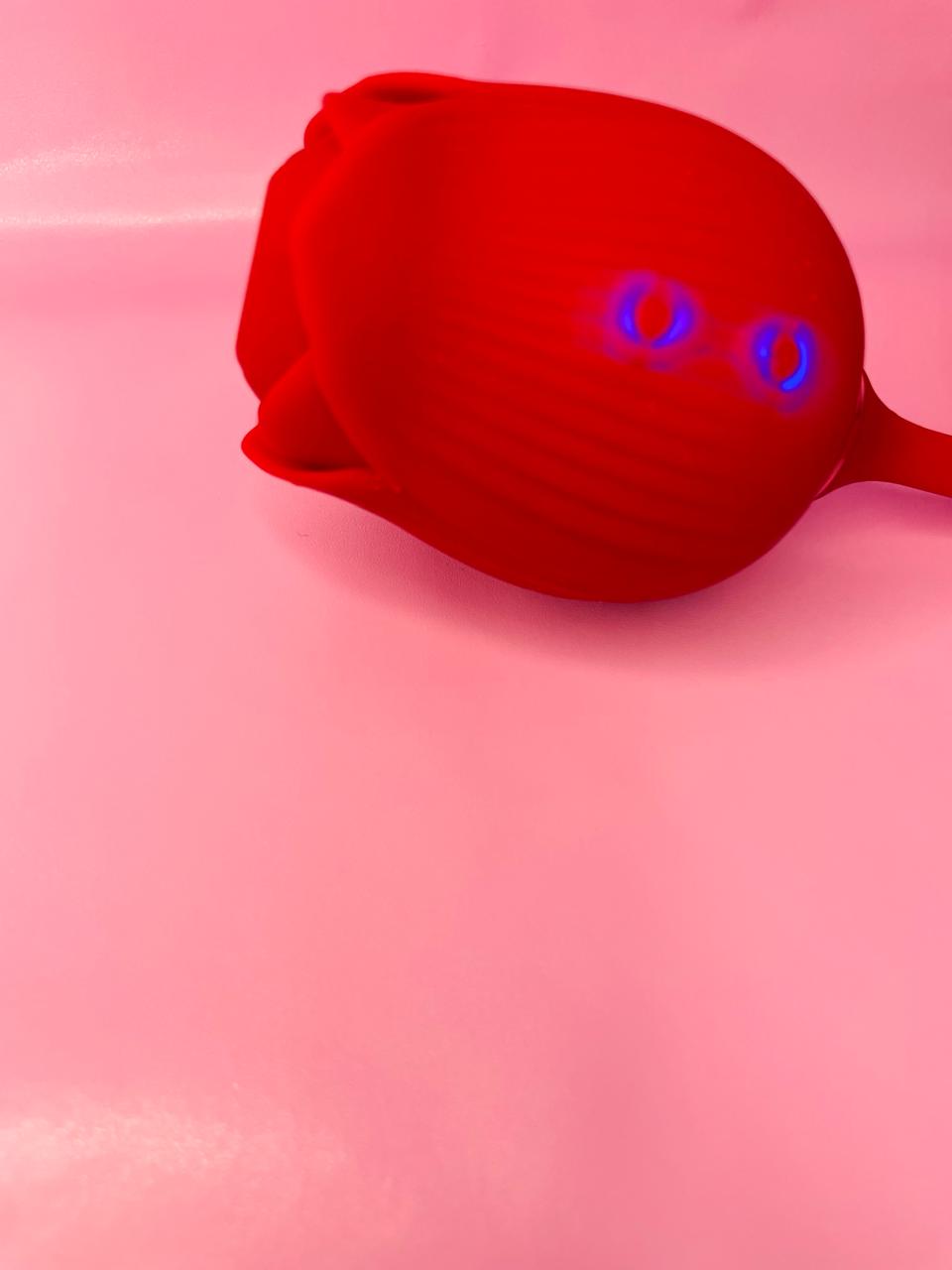 Lure  | Rosa Sugadora 2 em 1 com Pulsação e Estímulo Interno
