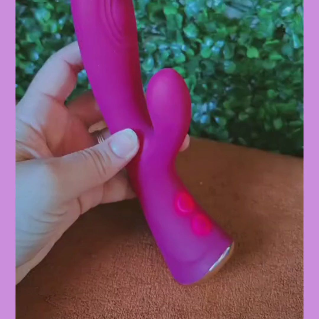 Prepare-se para sentir algo que nenhum outro já conseguiu entregar: um tapping ritmado e profundo bem na ponta, criado exatamente para acertar o ponto G com precisão cirúrgica.
Ele não vibra apenas… ele bate, pulsa e toca como dedos rápidos e insistentes, pressionando exatamente onde o seu corpo implora por mais.
&nbsp;Por que ele é diferente de tudo?

tapping real na ponta → como dedos dando toques rápidos e intensos direto no ponto G

